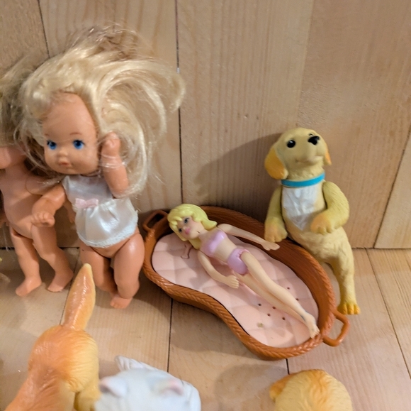 Assorted Small Pet Figurines  14 Pieces Pre-owned - Picture 6 of 8